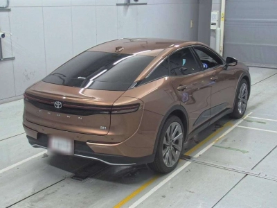 TOYOTA CROWN CROSSOVER