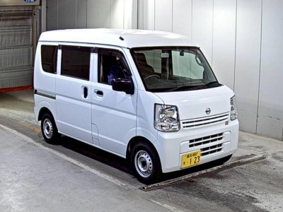 NISSAN NV100 CLIPPER