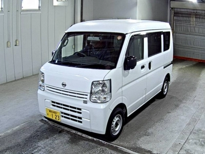 NISSAN NV100 CLIPPER