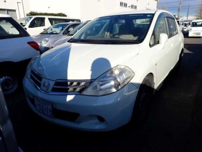 NISSAN TIIDA LATIO