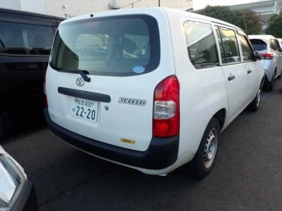 TOYOTA SUCCEED VAN