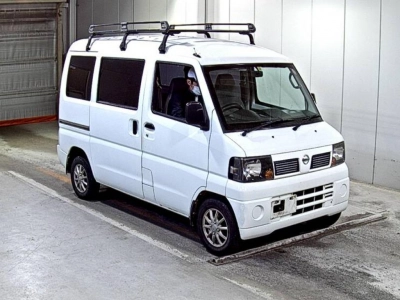 NISSAN CLIPPER VAN