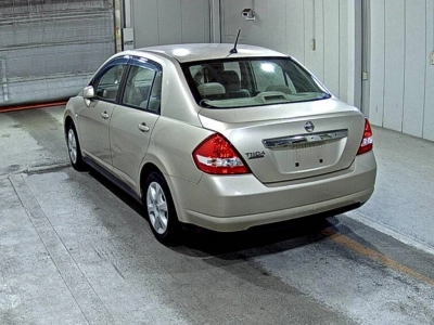 NISSAN TIIDA LATIO