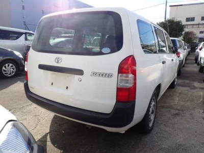 TOYOTA SUCCEED VAN