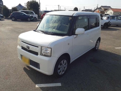 TOYOTA PIXIS SPACE