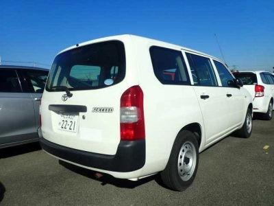 TOYOTA SUCCEED VAN