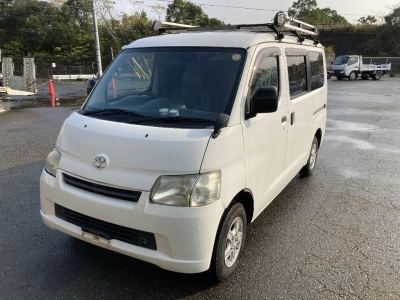 TOYOTA TOWN ACE VAN
