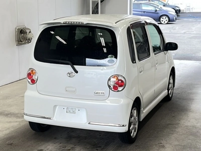 DAIHATSU MOVE LATTE