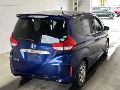HONDA FREED HYBRID
