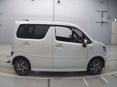 SUZUKI WAGON R CUSTOM Z