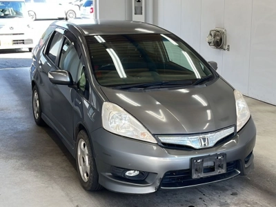 HONDA FIT SHUTTLE HYBRID