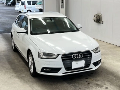 AUDI A4 AVANTE