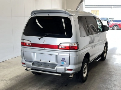 MITSUBISHI DELICA SPACE GEAR