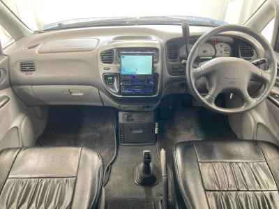 MITSUBISHI DELICA SPACE GEAR
