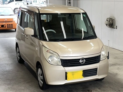 NISSAN ROOX