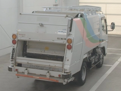 MITSUBISHI CANTER