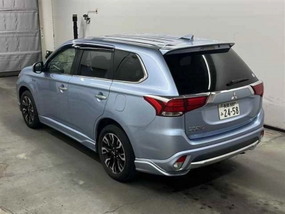 MITSUBISHI OUTLANDER PHEV