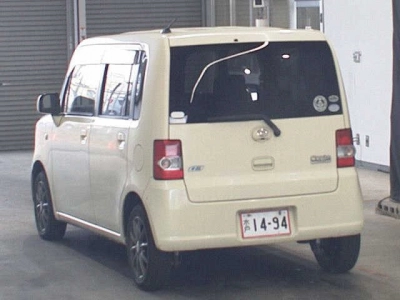 DAIHATSU MOVE CONTE