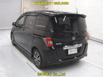 HONDA FREED SPIKE