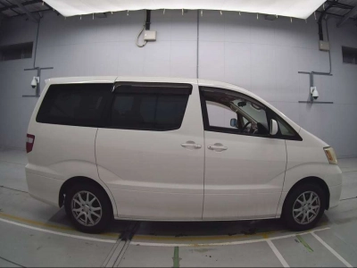 TOYOTA ALPHARD V