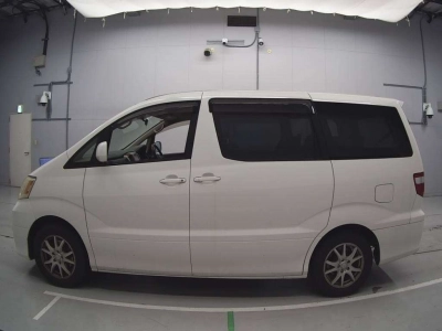 TOYOTA ALPHARD V