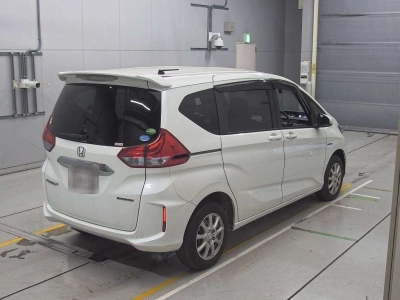 HONDA FREED + HYBRID