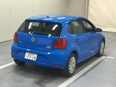 VOLKSWAGEN POLO