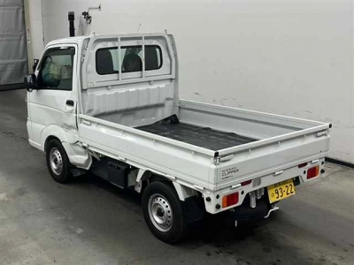 NISSAN CLIPPER TRUCK