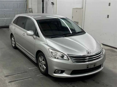 TOYOTA MARK X ZIO