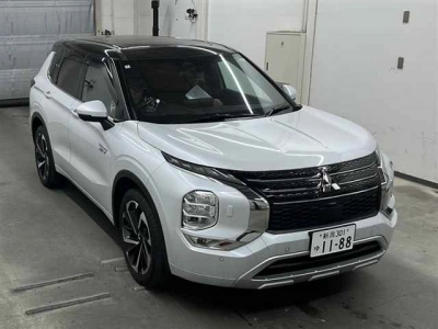 MITSUBISHI OUTLANDER PHEV