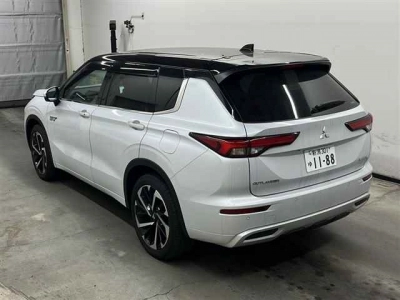 MITSUBISHI OUTLANDER PHEV