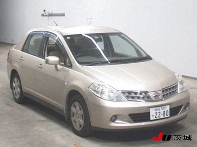 NISSAN TIIDA LATIO