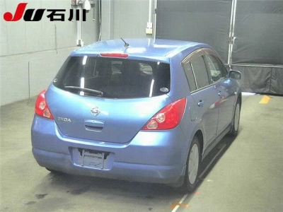 NISSAN TIIDA
