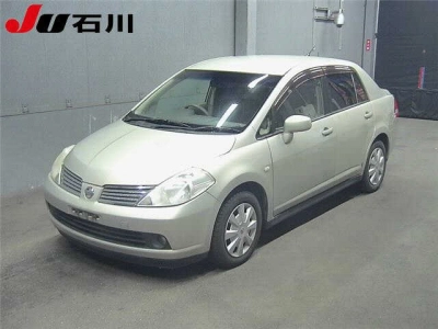 NISSAN TIIDA LATIO