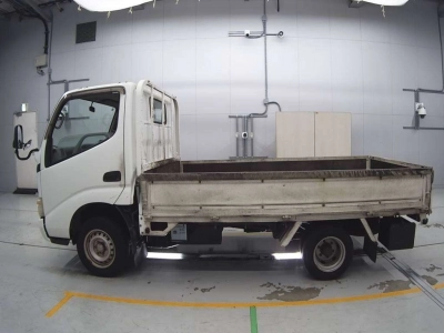 TOYOTA DYNA TRUCK