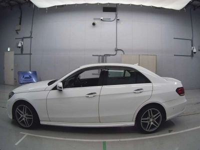 MERCEDES BENZ E CLASS