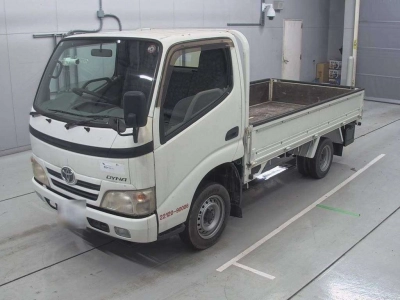 TOYOTA DYNA TRUCK