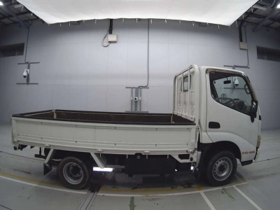TOYOTA DYNA TRUCK