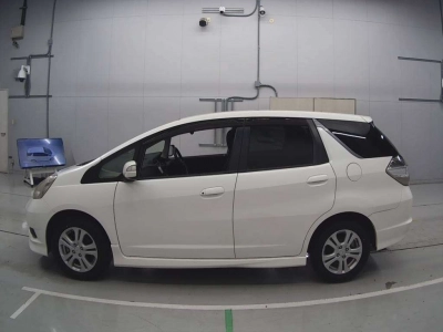 HONDA FIT SHUTTLE