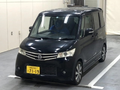 NISSAN ROOX