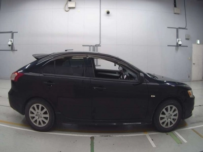 MITSUBISHI GALANT FORTIS SPORTBACK