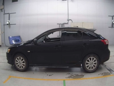 MITSUBISHI GALANT FORTIS SPORTBACK