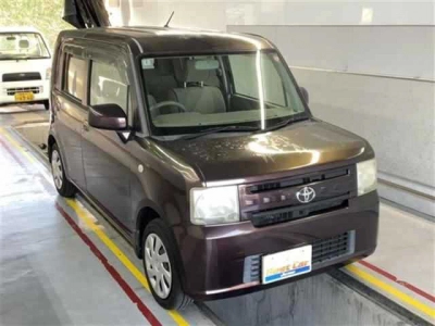 TOYOTA PIXIS SPACE