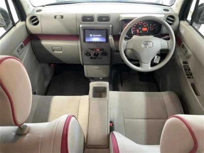 TOYOTA PIXIS SPACE