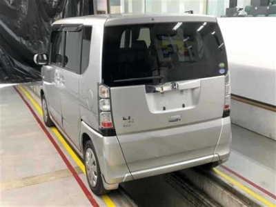 HONDA N BOX +
