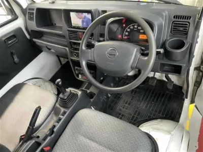 NISSAN NT100 CLIPPER