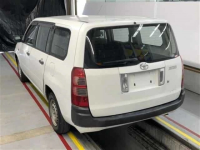 TOYOTA SUCCEED VAN