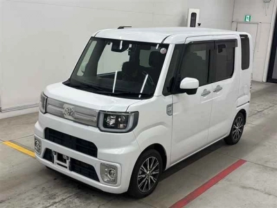 TOYOTA PIXIS MEGA
