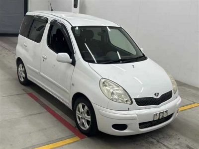TOYOTA FUN CARGO