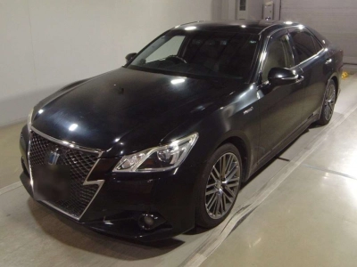 TOYOTA CROWN HYBRID